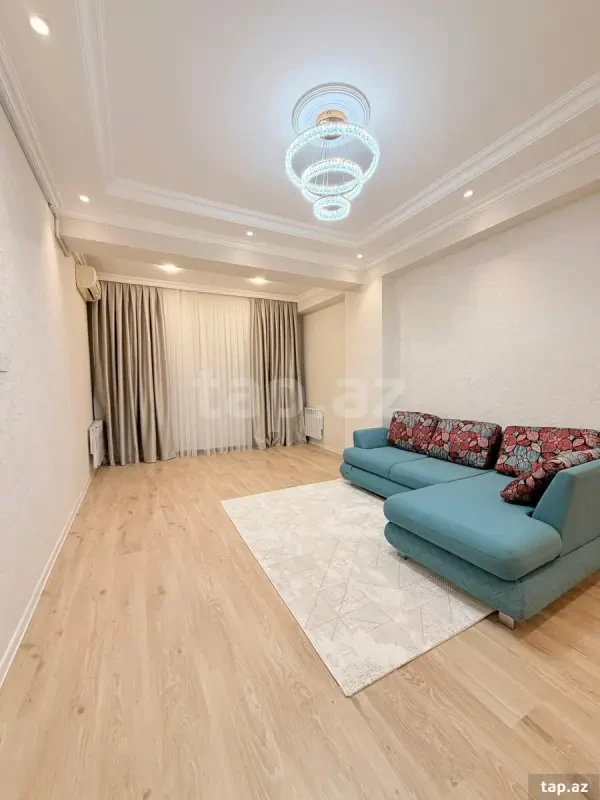 Kirayə verilir 2 otaqlı yeni tikili 68 m²
