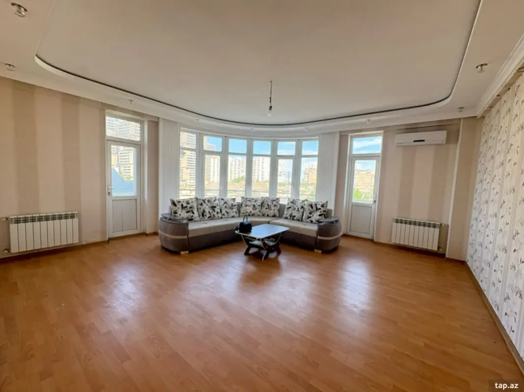 Satılır 3 otaqlı yeni tikili 145 m²