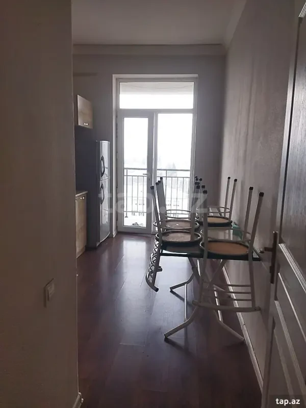 Kirayə verilir 2 otaqlı yeni tikili 56 m²