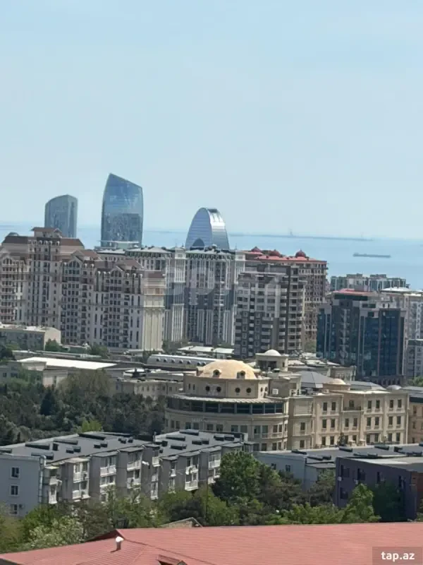 Kirayə verilir 3 otaqlı yeni tikili 120 m²