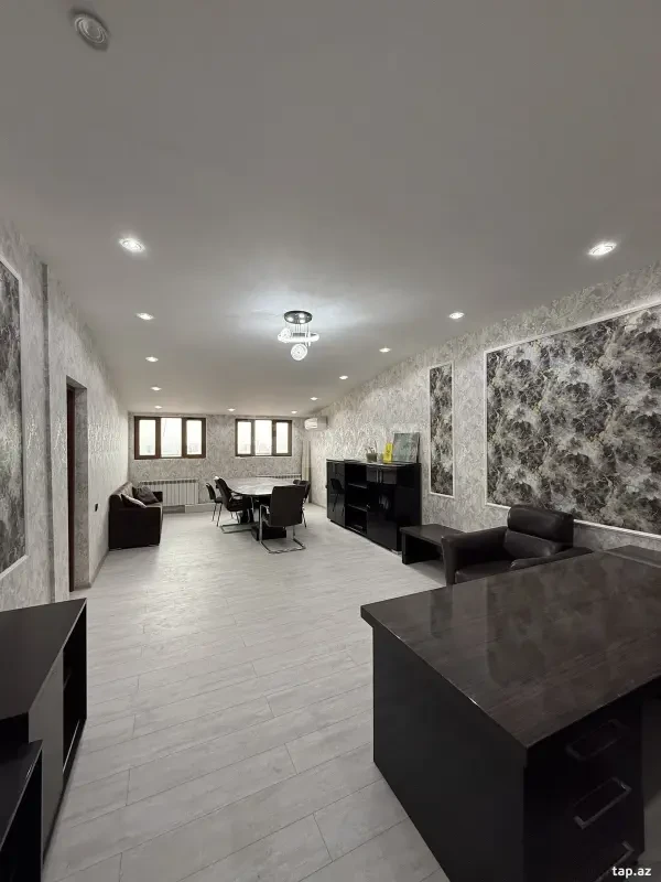 Satılır 4 otaqlı yeni tikili 130 m²