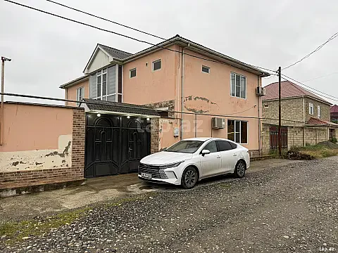 Satılır 5 otaqlı həyət evi 200 m² — Xaçmaz 5 otaq 200.00 m²