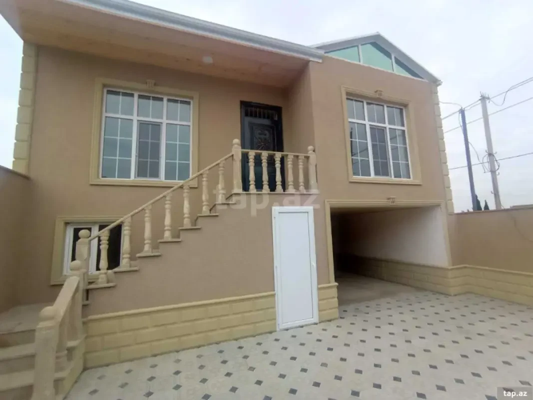 Satılır 3 otaqlı həyət evi 200 m²