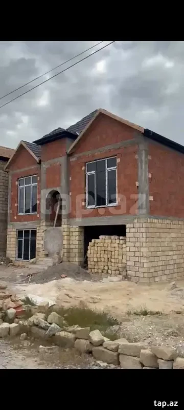 Satılır 5 otaqlı həyət evi 121 m²