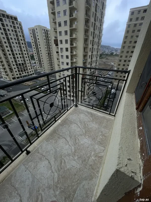 Kirayə verilir 3 otaqlı yeni tikili 117 m²