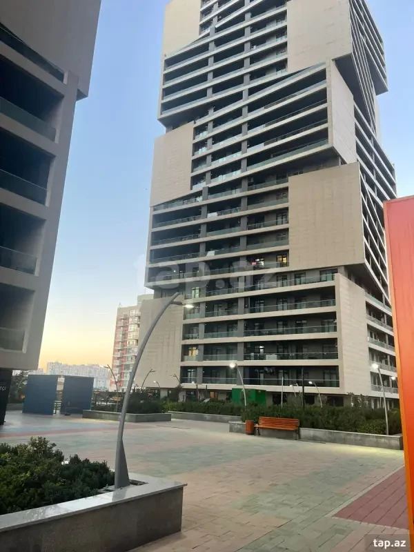 Satılır 2 otaqlı yeni tikili 66 m²