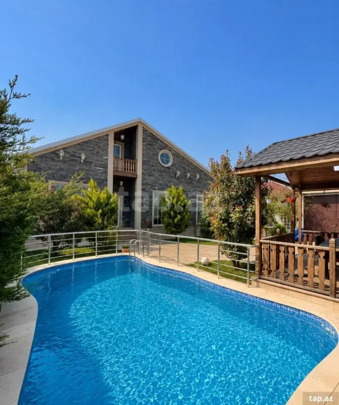Kirayə verilir 4 otaqlı həyət evi 250 m²