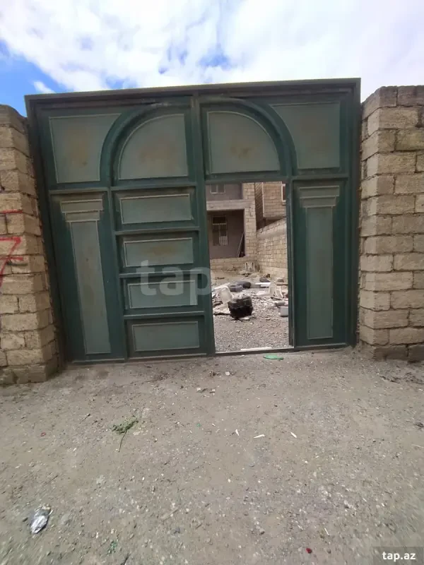 Satılır 6 otaqlı həyət evi 160 m²