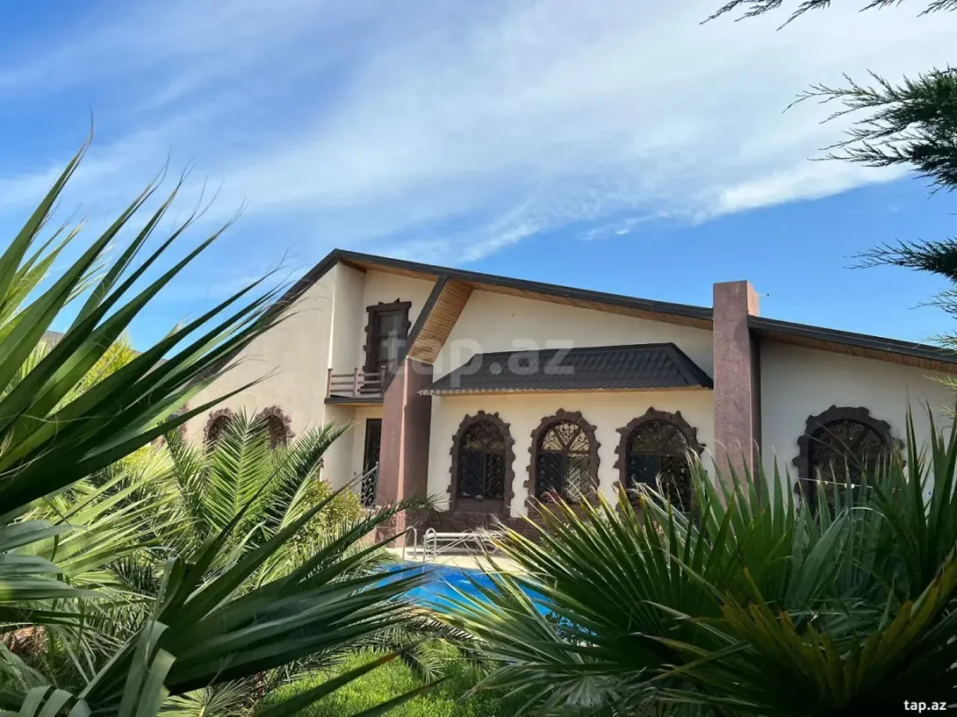 Kirayə verilir 4 otaqlı həyət evi 300 m²