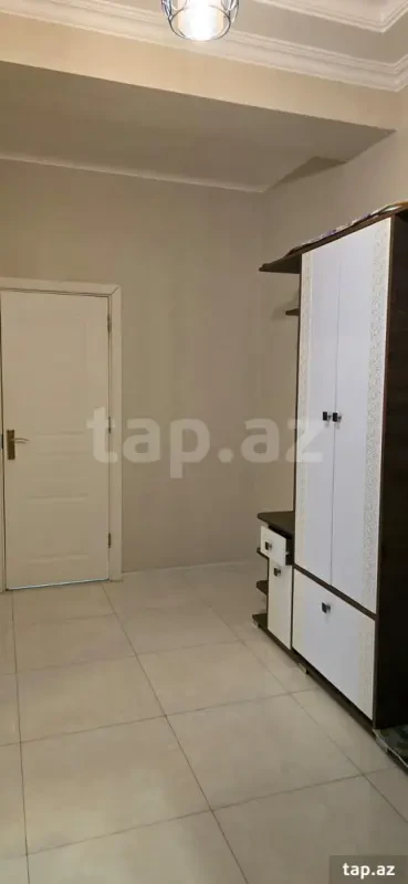 Kirayə verilir 2 otaqlı yeni tikili 75 m²