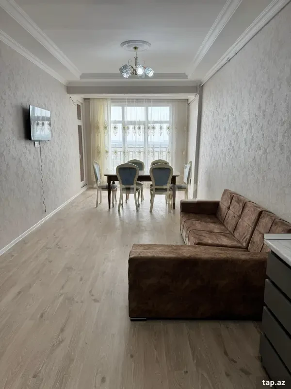 Kirayə verilir 2 otaqlı yeni tikili 74 m²
