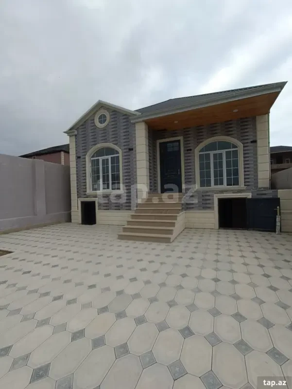 Satılır 4 otaqlı həyət evi 110 m²