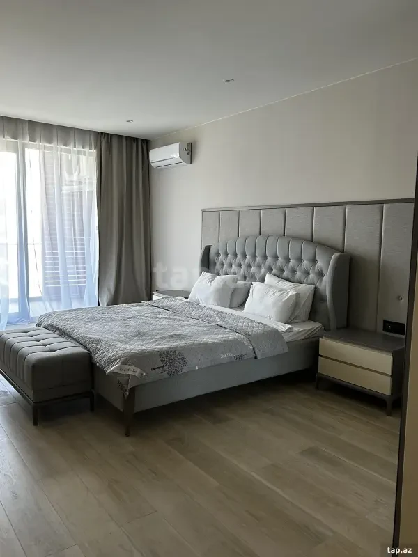 Kirayə verilir 3 otaqlı yeni tikili 140 m²
