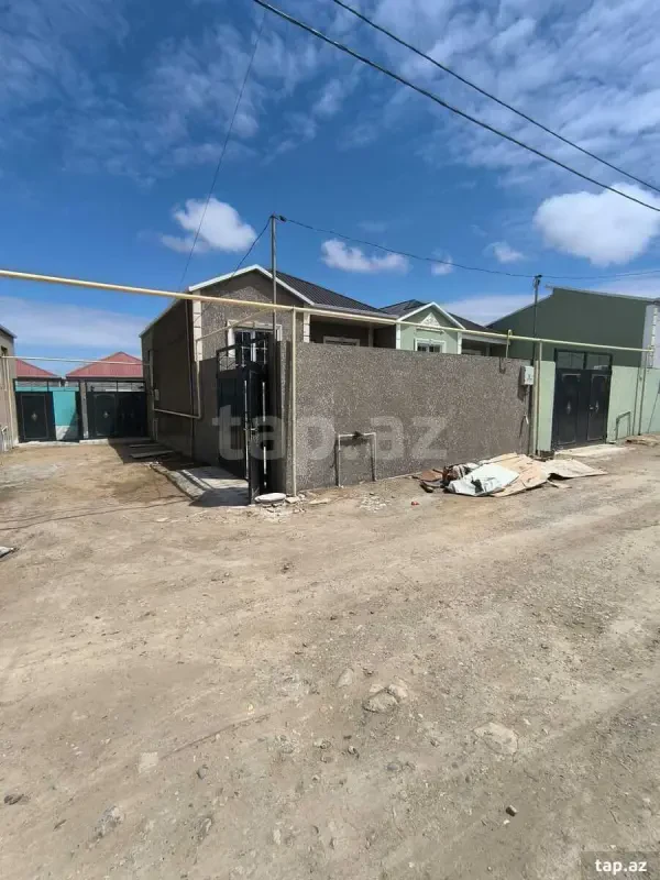 Satılır 3 otaqlı həyət evi 80 m²