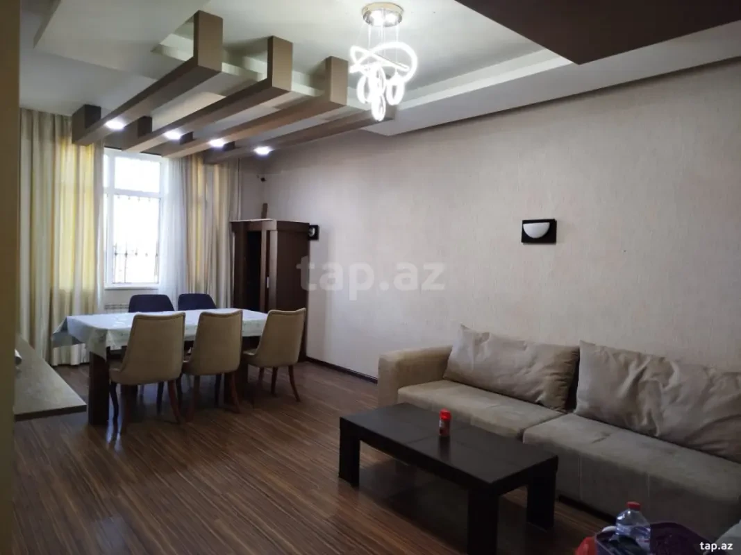Kirayə verilir 3 otaqlı yeni tikili 110 m²