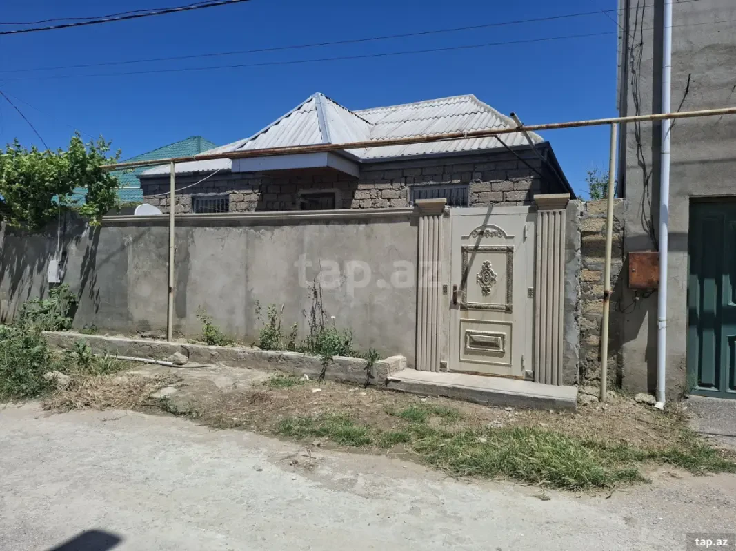 Satılır 4 otaqlı həyət evi 90 m²