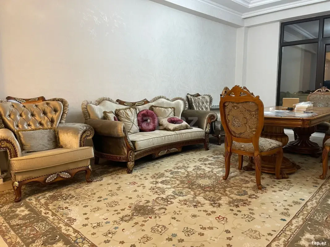 Kirayə verilir 3 otaqlı yeni tikili 113 m²