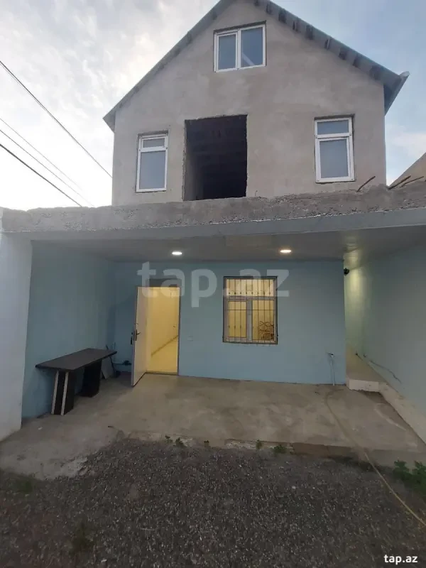 Satılır 5 otaqlı həyət evi 150 m²