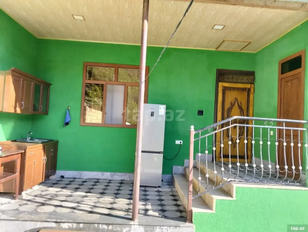 Kirayə verilir 3 otaqlı həyət evi 16 m²