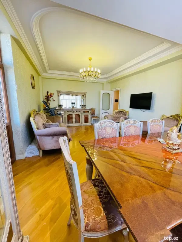 Kirayə verilir 3 otaqlı yeni tikili 130 m²