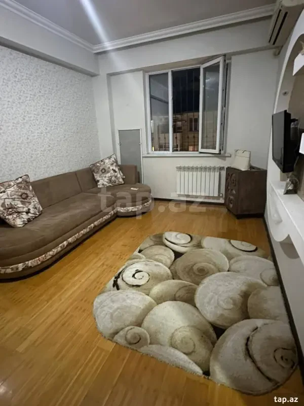 Kirayə verilir 4 otaqlı yeni tikili 100 m²
