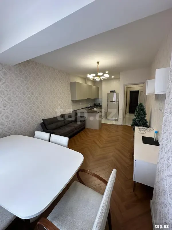 Kirayə verilir 2 otaqlı yeni tikili 75 m²