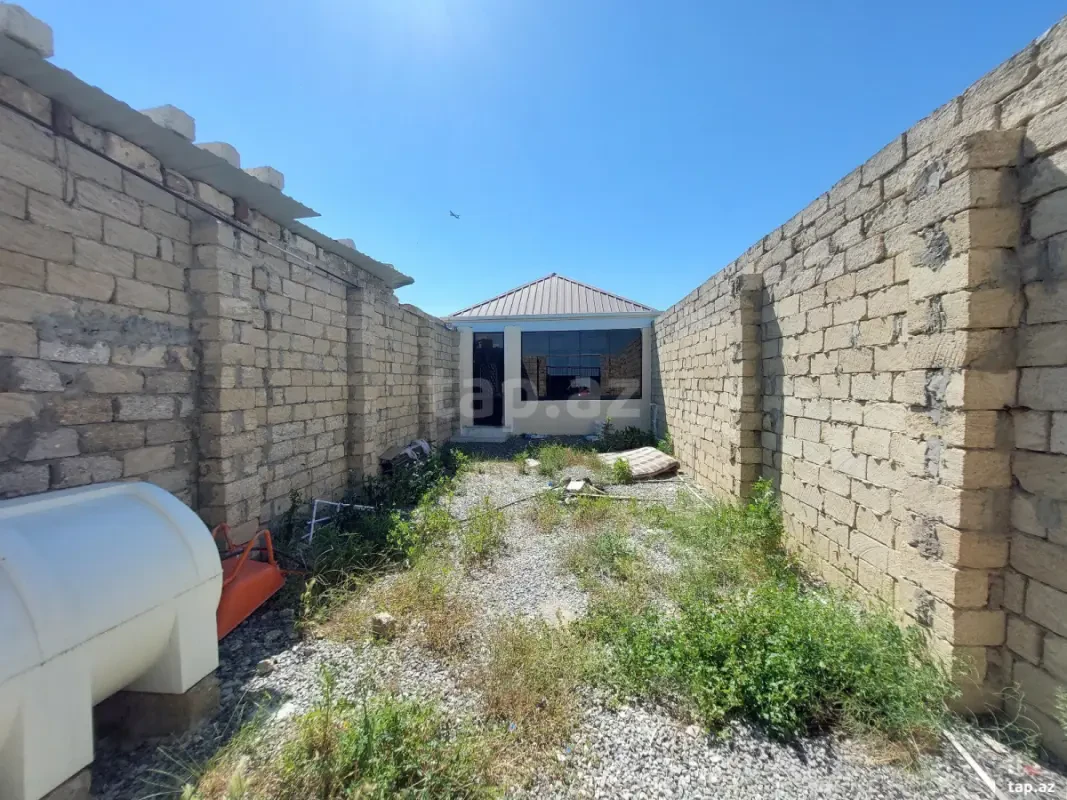 Satılır 2 otaqlı həyət evi 72 m²