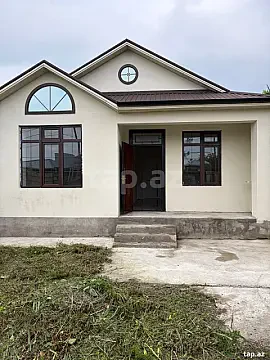Satılır 3 otaqlı həyət evi 55 m² — Şəki 3 otaq 55.00 m²