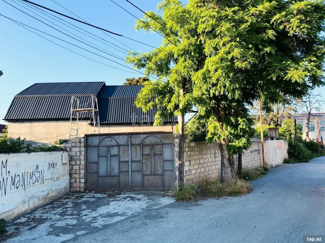 Satılır 5 otaqlı həyət evi 550 m²