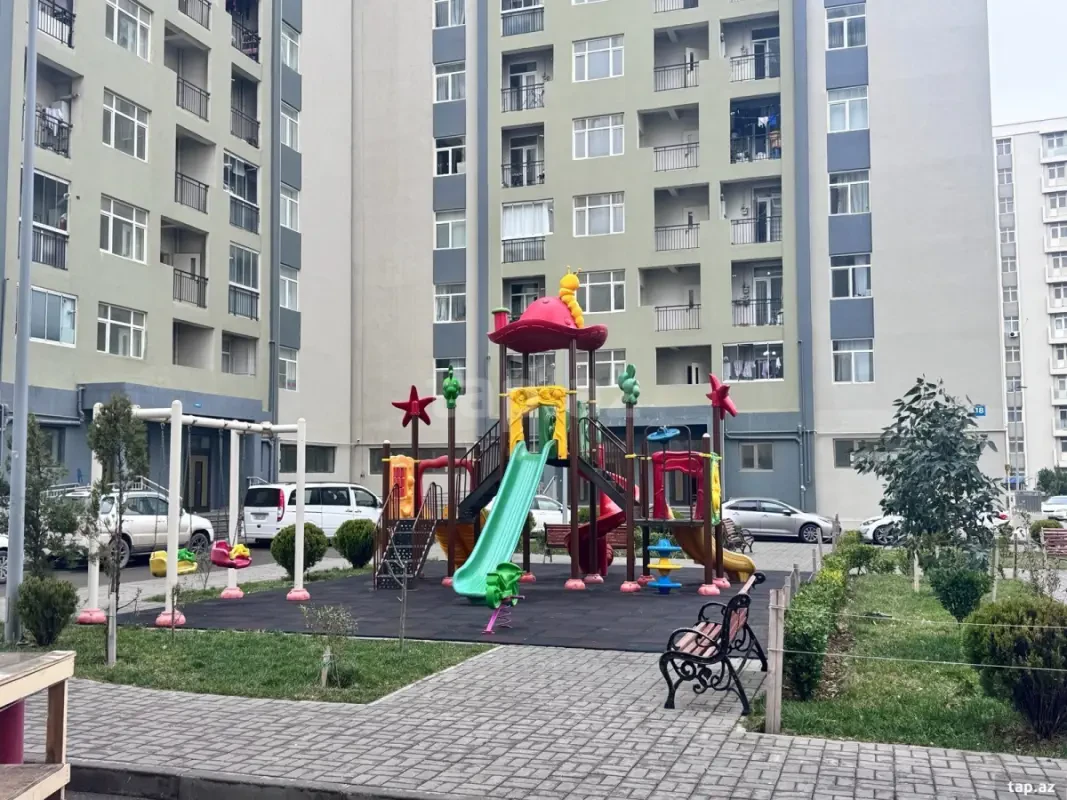 Satılır 3 otaqlı yeni tikili 90 m²