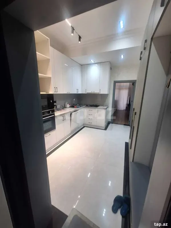 Satılır 2 otaqlı yeni tikili 50 m²