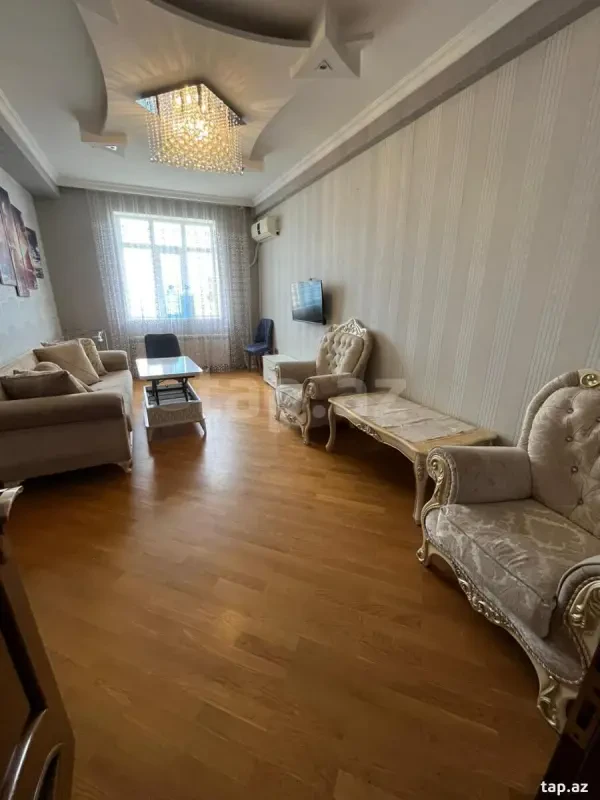 Kirayə verilir 2 otaqlı yeni tikili 70 m²