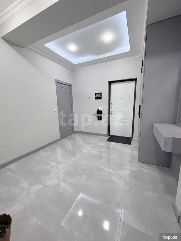 Kirayə verilir 2 otaqlı yeni tikili 66 m²