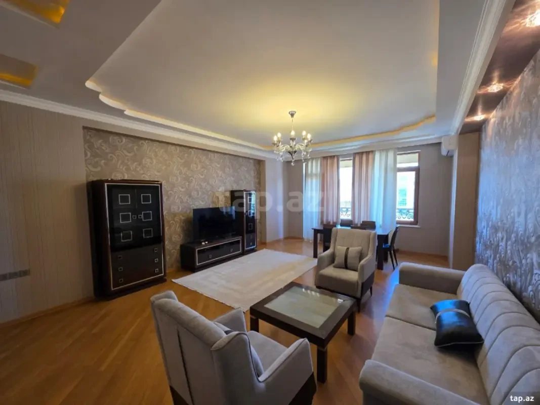 Kirayə verilir 3 otaqlı yeni tikili 165 m²