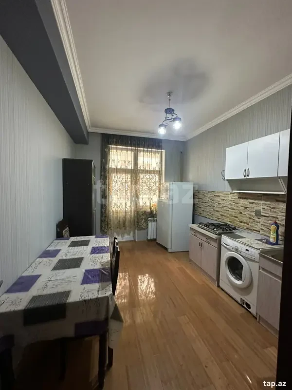 Kirayə verilir 2 otaqlı yeni tikili 68 m²