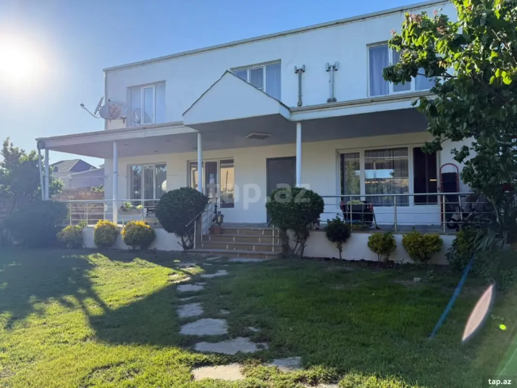 Satılır 6 otaqlı həyət evi 260 m²