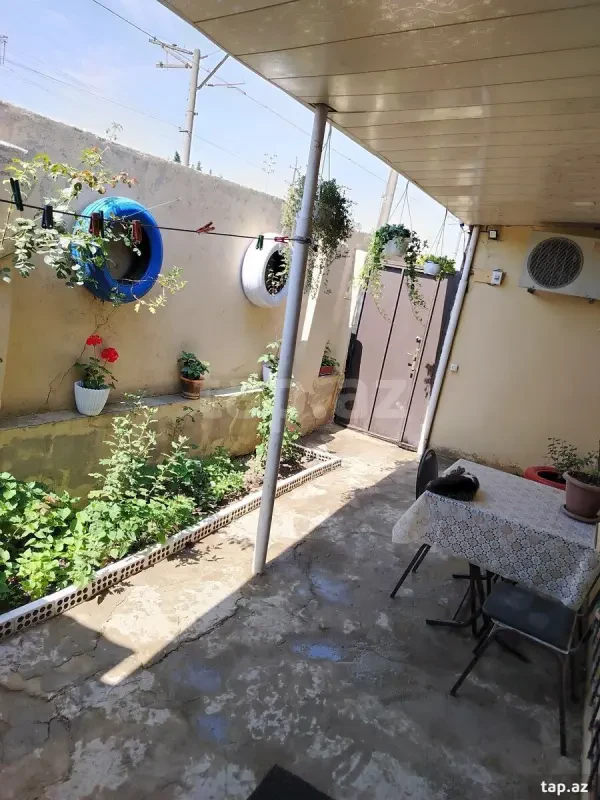 Satılır 2 otaqlı həyət evi 80 m²