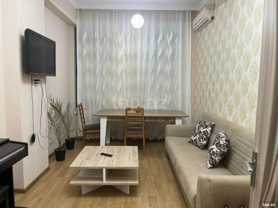 Kirayə verilir 3 otaqlı yeni tikili 90 m²