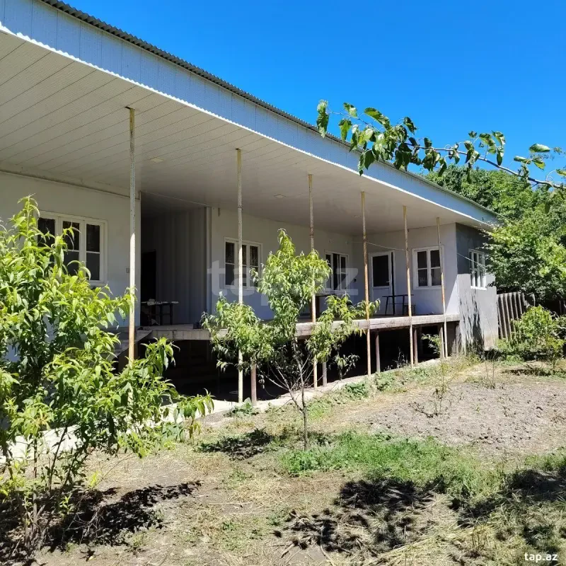 Satılır 5 otaqlı həyət evi 120 m²