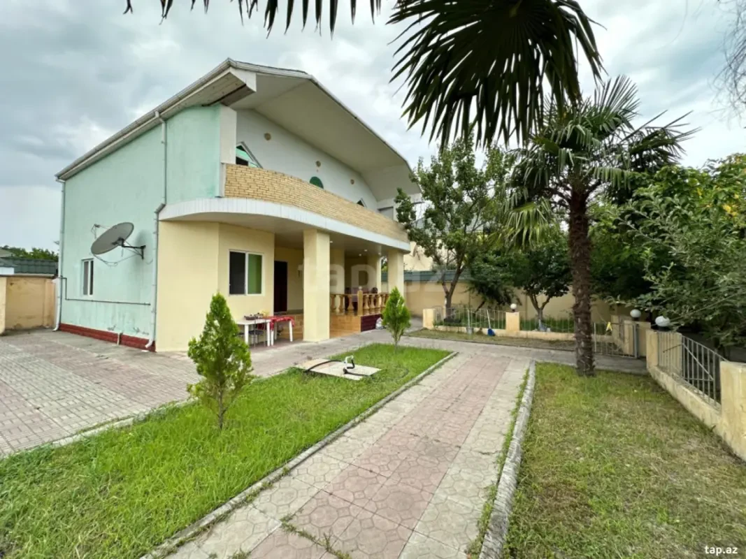 Kirayə verilir 6 otaqlı həyət evi 150 m²