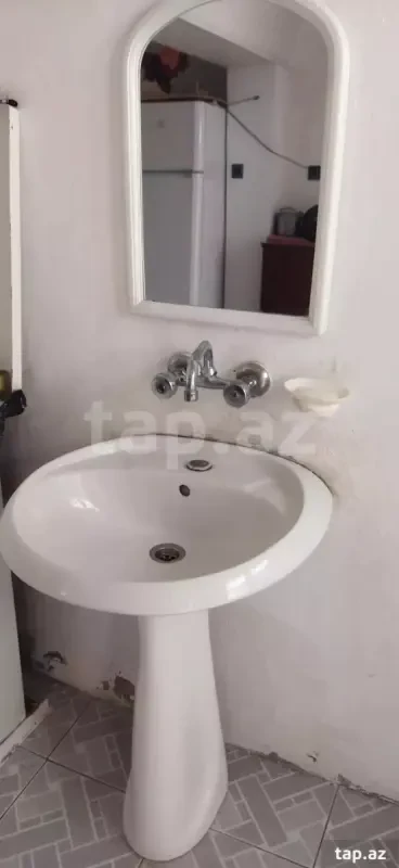 Kirayə verilir 1 otaqlı həyət evi 15 m²
