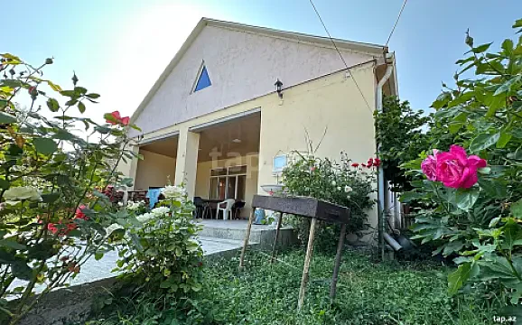 Kirayə verilir 3 otaqlı həyət evi 100 m² — Bakı 3 otaq 100.00 m²