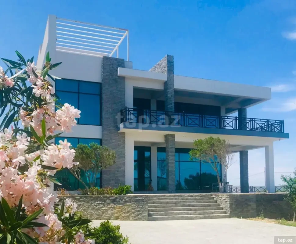 Kirayə verilir 6 otaqlı həyət evi 400 m²