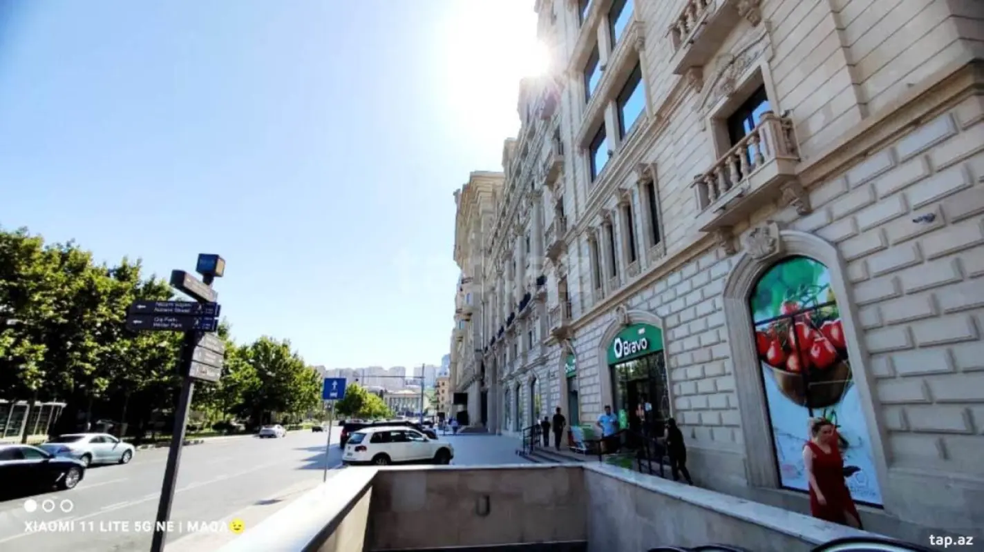 Satılır 2 otaqlı mənzil 65 m²