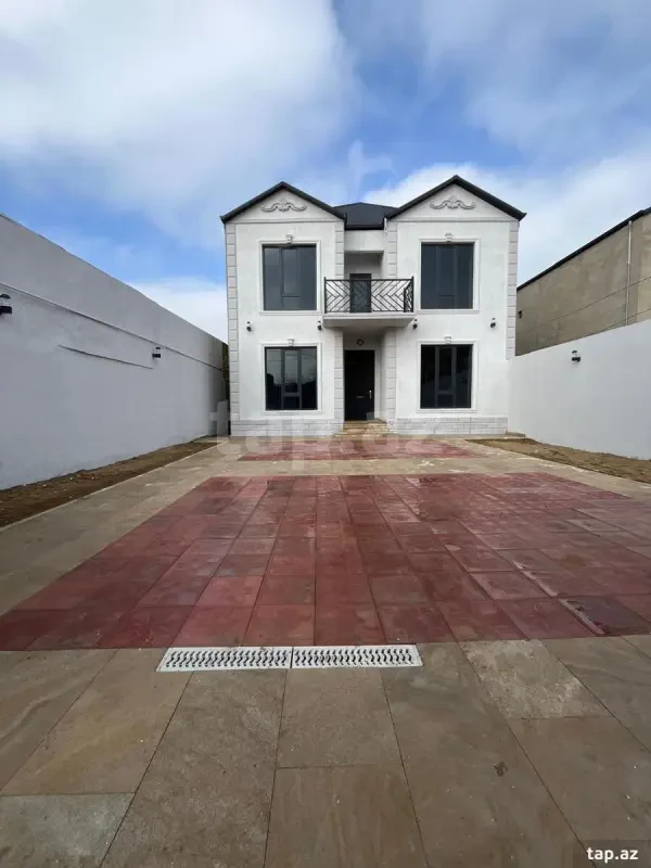 Satılır 5 otaqlı həyət evi 150 m²