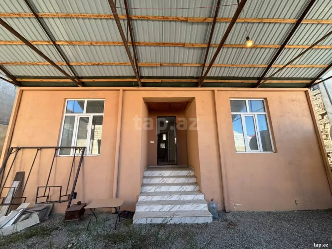 Satılır 3 otaqlı həyət evi 100 m²