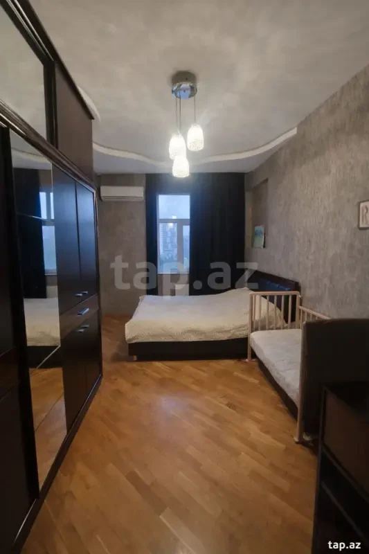 Kirayə verilir 3 otaqlı yeni tikili 111 m²