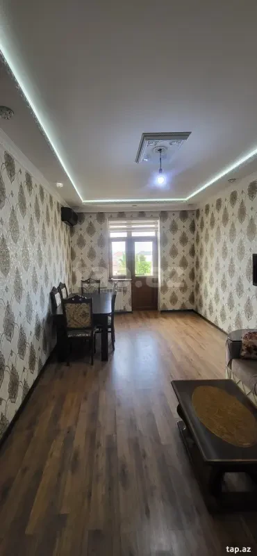 Kirayə verilir 3 otaqlı yeni tikili 100 m²