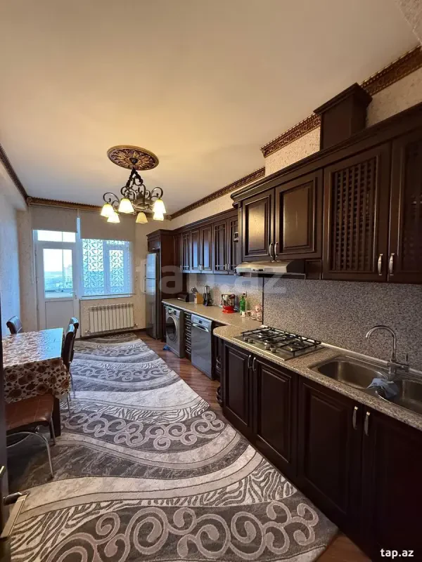 Satılır 3 otaqlı yeni tikili 120 m²
