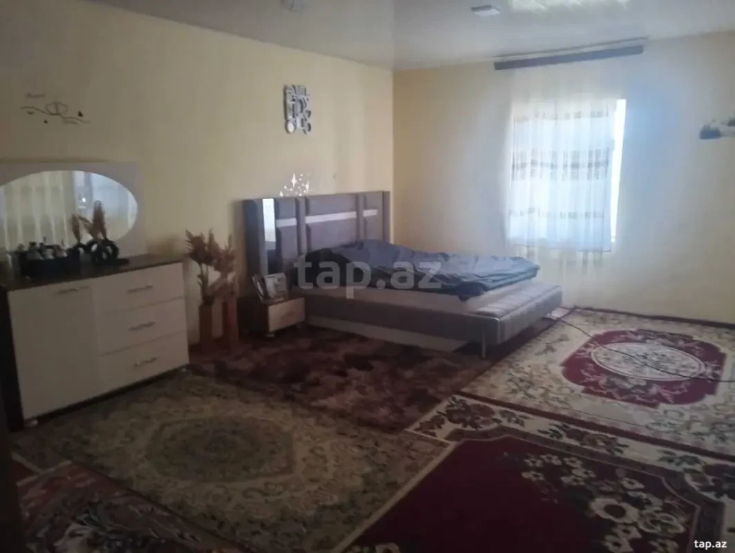 Satılır 9 otaqlı həyət evi 150 m²